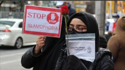 Avrupa’da İslam karşıtlığı ve ırkçılık olaylarına her gün yenileri ekleniyor.