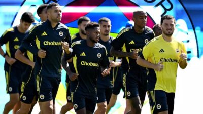 Domenico Tedesco Fenerbahçe'de yıldız ismin biletini kesti. Bir yandan karşılaşmalar