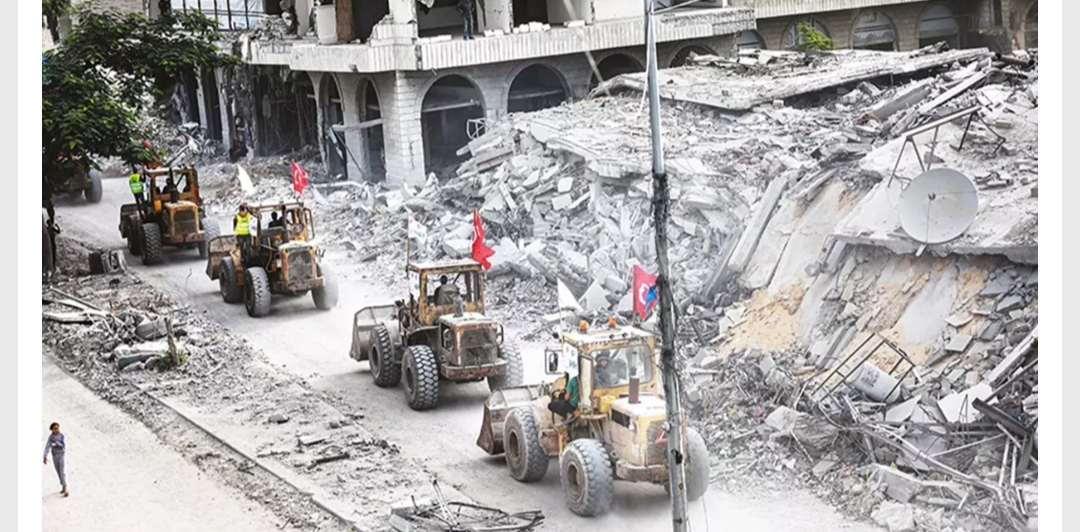 Binlerce kişi, ateşkesin ardından Gazze'deki insani yardım faaliyetlerine katılmak için