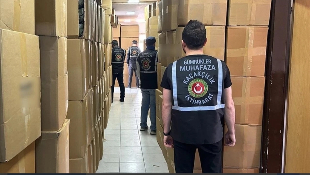 İran sınırında milyarlık uyuşturucu operasyonu! Tam 721 kilogram Ticaret Bakanlığı Gümrük Muhafaza ekipleri, Gürbulak Gümrük Kapısı'nda dün gerçekleştirdikleri