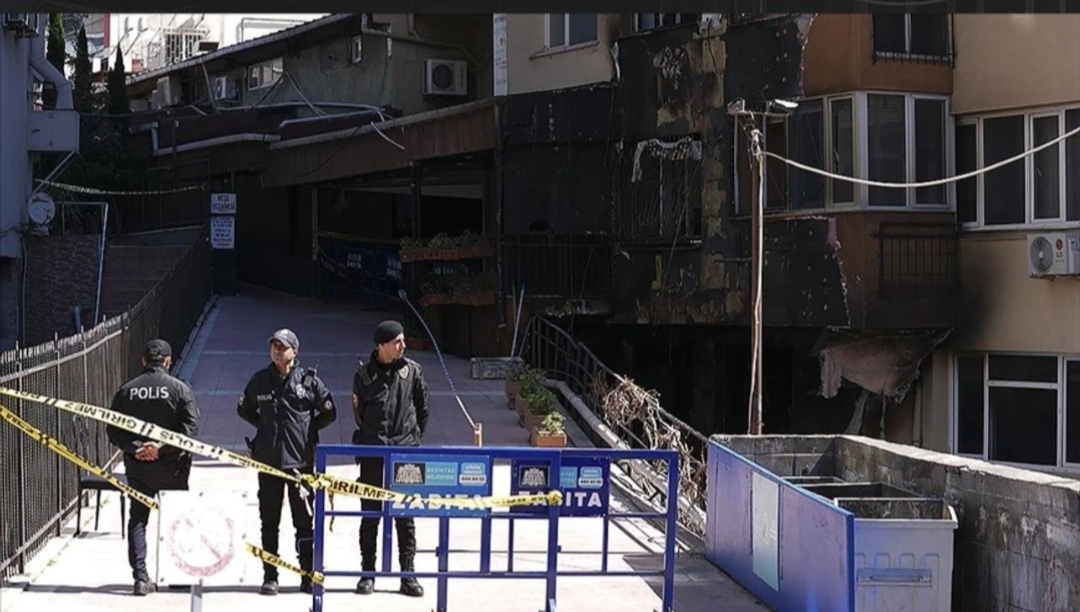 29 kişinin öldüğü gece kulübü yangını davasında ara karar açıklandı Beşiktaş'ta 29 kişinin yaşamını yitirdiği gece kulübü yangınına ilişkin davada