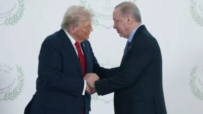 ABD Başkanı Trump, Suriye'ye yönelik yaptırımları Erdoğan'ın isteği üzerine kaldırıldığını