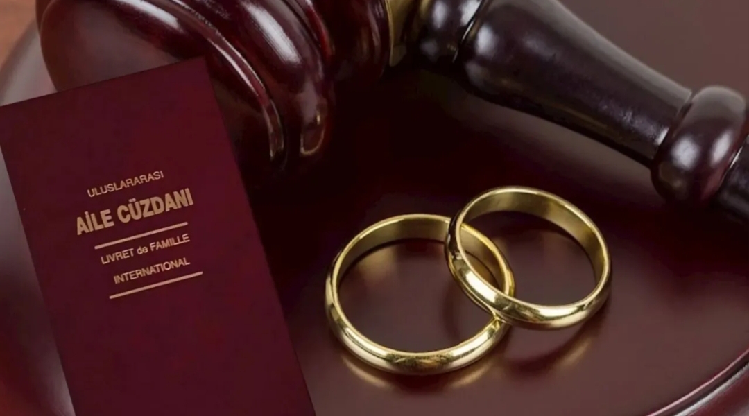 Kayseri'de boşanma aşamasında olduğu eşi M.Ö. (30) ile çocuklarının yaşadığı