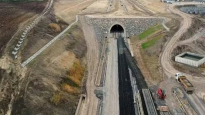 Türkiye'nin Avrupa ülkeleriyle yüksek standartlı demir yolu bağlantısını sağlayacak Halkalı-Kapıkule