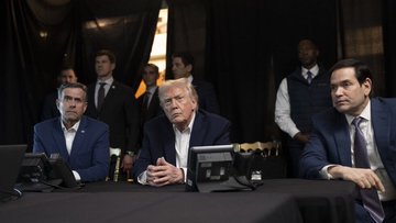 Trump’ın emriyle 150 uçak havalandı: Venezuela saldırısının detayları belli oldu ABD Genelkurmay Başkanı Dan Caine, Venezuela'nın başkenti Caracas'a düzenlenen saldırılar