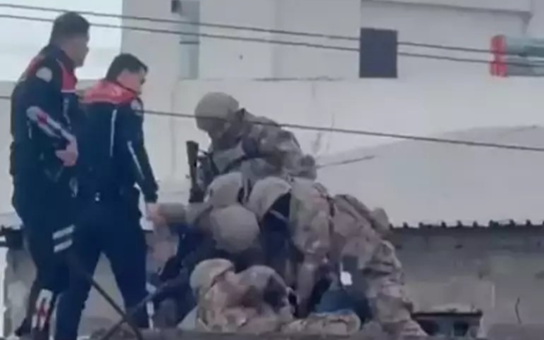 Adana’da eski iş yerini basan gözü dönmüş şahıs, kız kardeşi