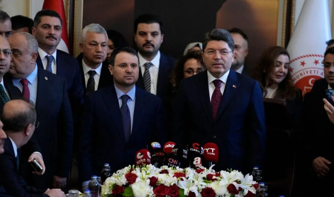 Adalet Bakanlığı görevine getirilen Akın Gürlek, görevi devralmasının ardından ilk