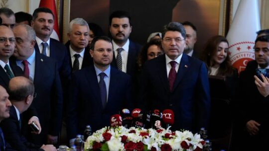 Adalet Bakanlığı görevine getirilen Akın Gürlek, görevi devralmasının ardından ilk