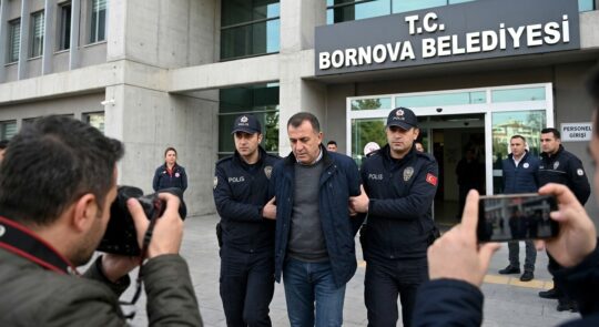 Uşak operasyonunda gözaltına alınan Bornova personeli, bankamatik memuru çıktı; operasyon