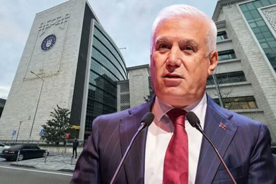 Müteahhitlerin itirafları Bursa'yı sarstı! Pasta kutusunda Euro'lar, çuvallarla taşınan paralar