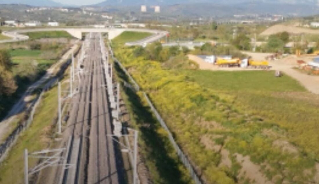 Bursa-Ankara arasını 2 saat 15 dakikaya düşürecek dev projede raylar