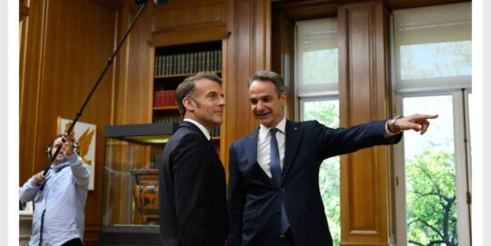 Fransa Dışişleri Bakanlığı Sözcüsü Pascal Confavreux, Cumhurbaşkanı Emmanuel Macron'un Yunanistan'ın