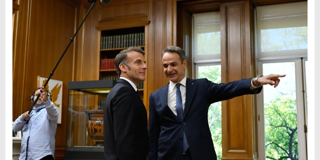 Fransa Dışişleri Bakanlığı Sözcüsü Pascal Confavreux, Cumhurbaşkanı Emmanuel Macron'un Yunanistan'ın