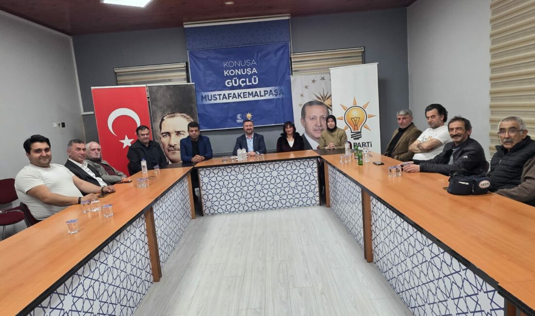 ​"Konuşa Konuşa Mustafakemalpaşa" diyerek yola çıkan AK Parti İlçe Başkanı