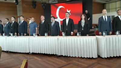 MHP Bursa Bayramlaşma Programı'nda konuşan İsmet Büyükataman, "Terörsüz Türkiye" vizyonunu