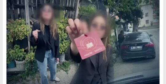 İstanbul Ataşehir'de bir otopark tartışması sırasında 'hakim/savcı' kartı göstererek vatandaşı