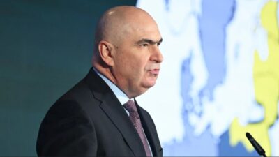 Romanya'da merkez sol Sosyal Demokrat Parti (PSD) ve aşırı sağcı