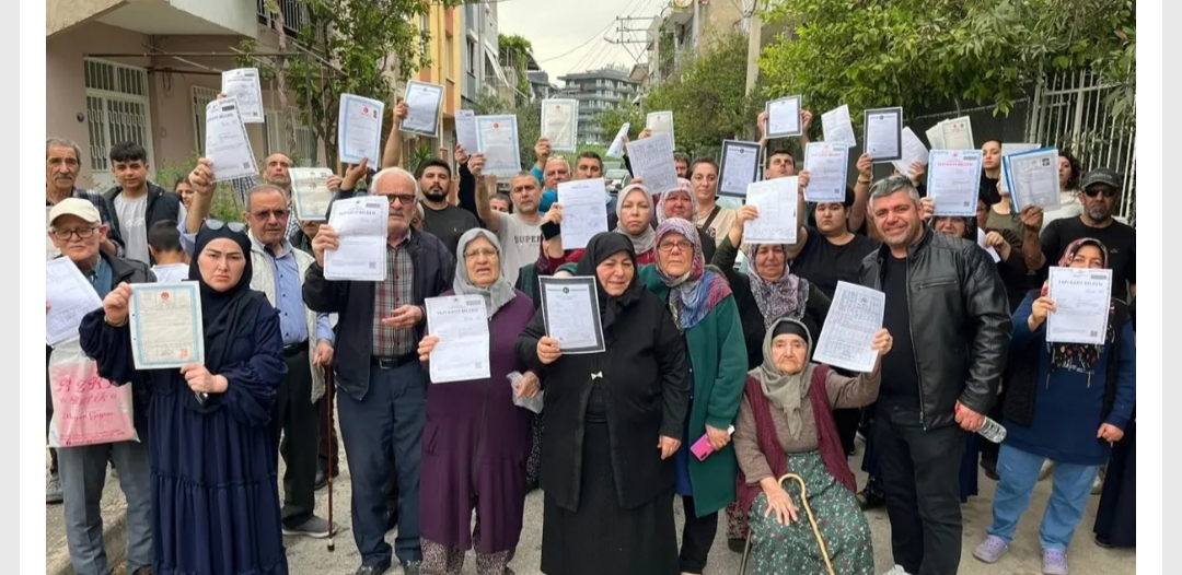 İzmir Bornova'da yeni imar planı krizi büyüyor. Kazımdirik Mahallesi sakinleri,