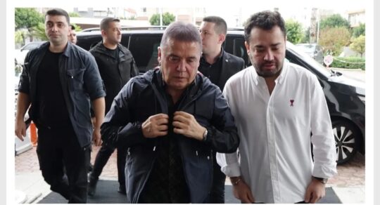 Oğul Böcek: Veli Ağbaba, Özel'in talimatı ile 1 milyon euro