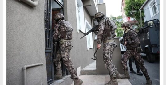 Interpol tarafından 'Difüzyon Mesajı' ile aranan 34 yaşındaki Faslı uyuşturucu