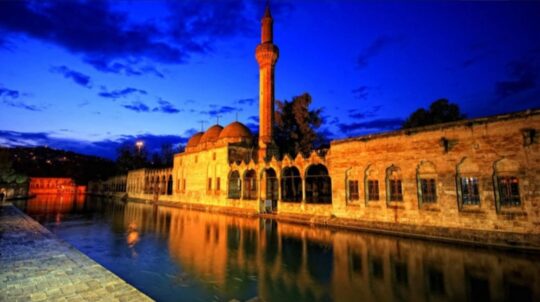 Kurban Bayramı tatilinin 9 güne çıkarılması, Şanlıurfa ve Gaziantep'in tarihi