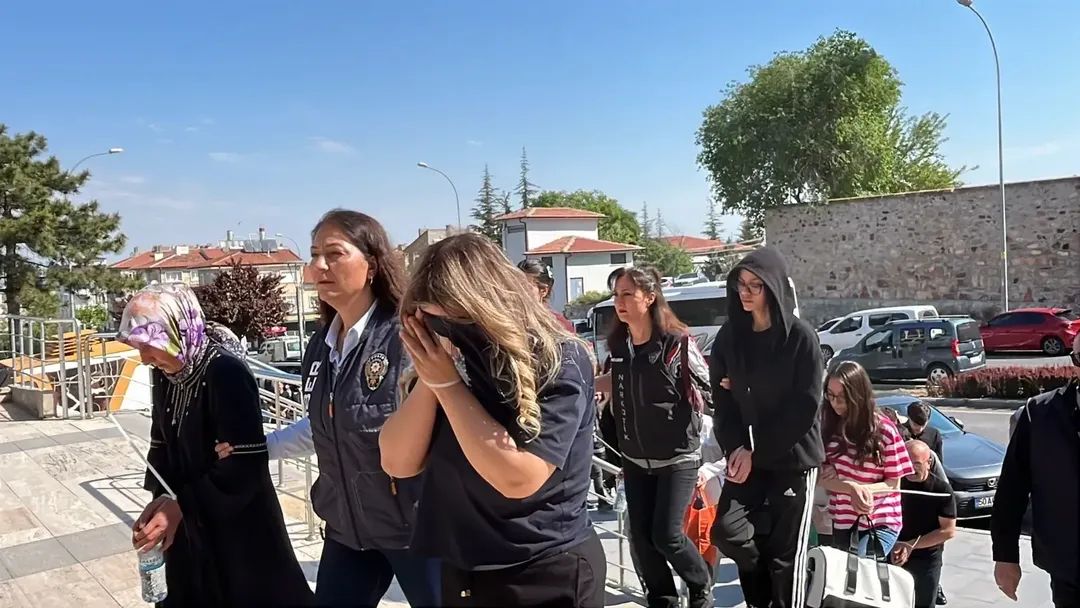 Nevşehir merkezli 27 ilde düzenlenen eş zamanlı operasyonda yasa dışı
