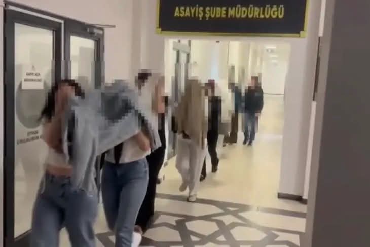 Bursa dahil 4 ilde düzenlenen fuhuş operasyonunda 18 zanlı gözaltına