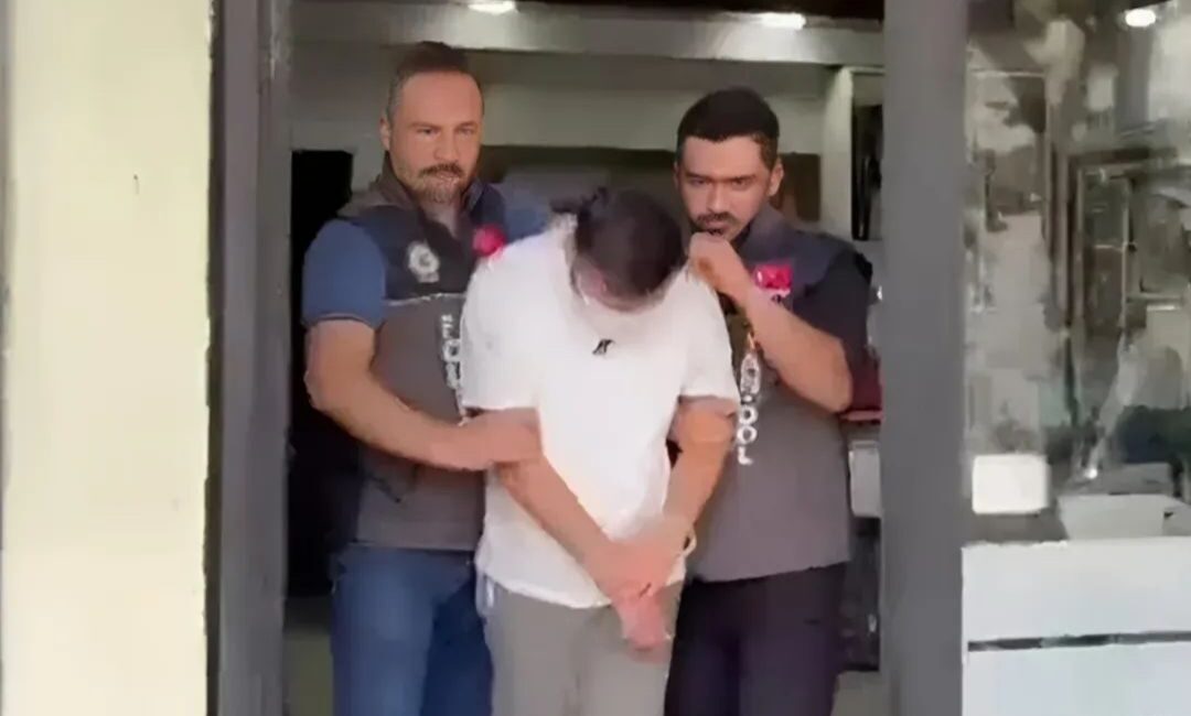 Ankara'da kendilerini polis ve savcı olarak tanıtıp bir vatandaşı yaklaşık
