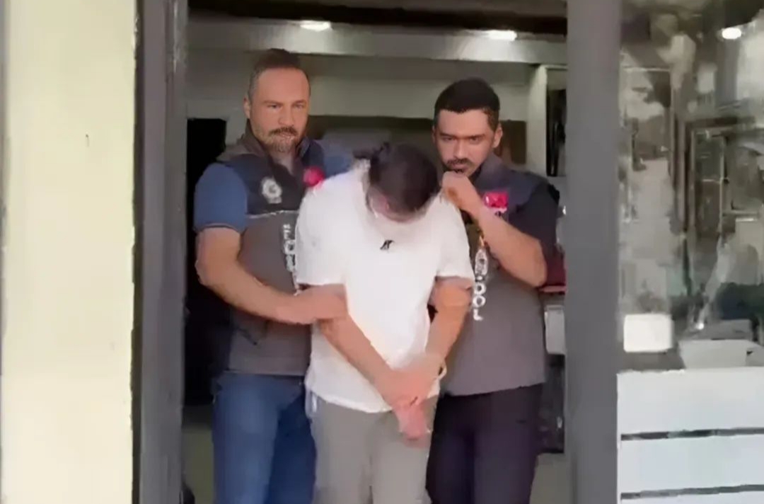 Ankara'da kendilerini polis ve savcı olarak tanıtıp bir vatandaşı yaklaşık