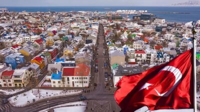 Uzmanlar, Türkiye'nin İzlanda'da ilk kez büyükelçilik açmasını değerlendirdi. Türkiye'nin bu