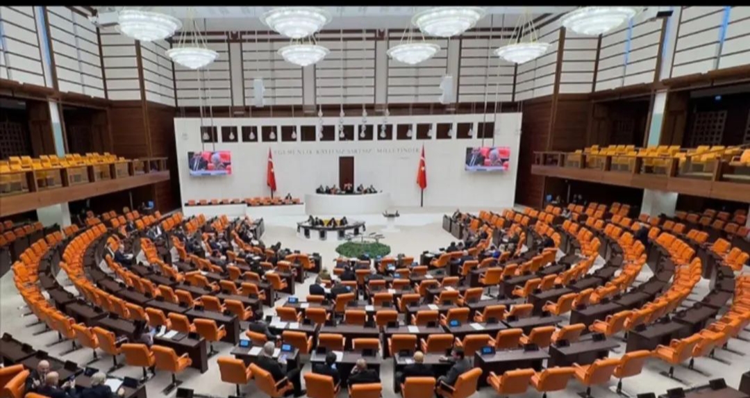 CHP Genel Başkanı Özgür Özel ile İYİ Parti Grup Başkanvekili