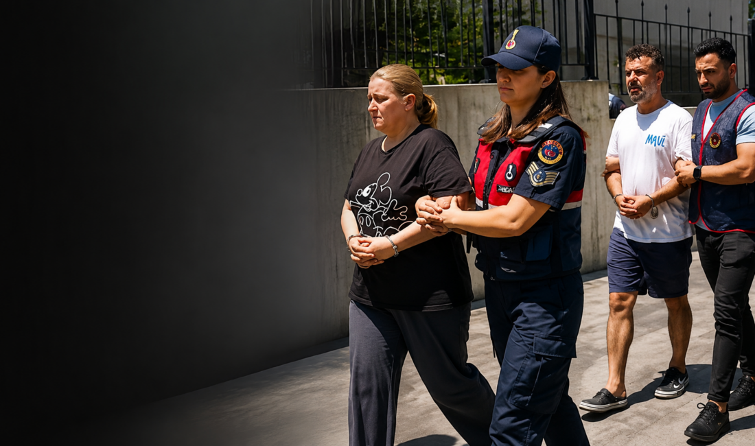 Antalya'nın Manavgat ilçesinde, evinde tabancayla vurulmuş halde ölü bulunan 50