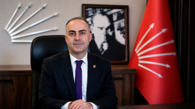 CHP Genel Merkezi'nin aldığı kararla Bursa İl Başkanlığı yönetimi görevden