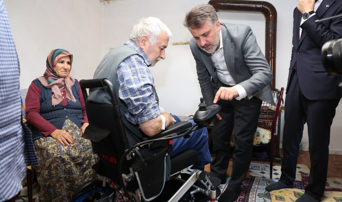Bursa Büyükşehir Belediyesi Başkan Vekili Şahin Biba, Büyükorhan’da akülü sandalye
