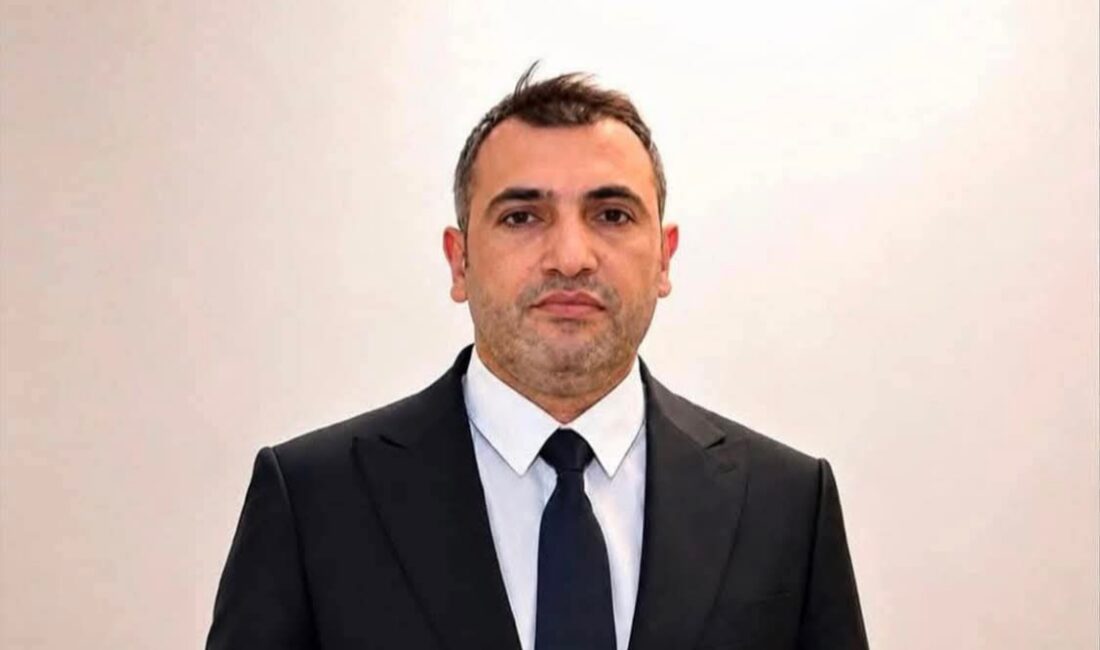 Şanlıurfa Büyükşehir Belediyesi Fen İşleri Daire Başkanı Abdulkadir Baytimur, silahla