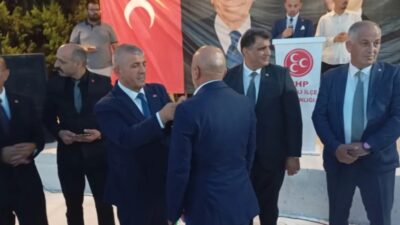 İzmir'in Torbalı ilçesinde Milliyetçi Hareket Partisi'ne (MHP) katılan 350 kişiye