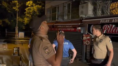 Bursa'nın Osmangazi ilçesinde gece yarısı düzenlenen silahlı saldırıda bir ev