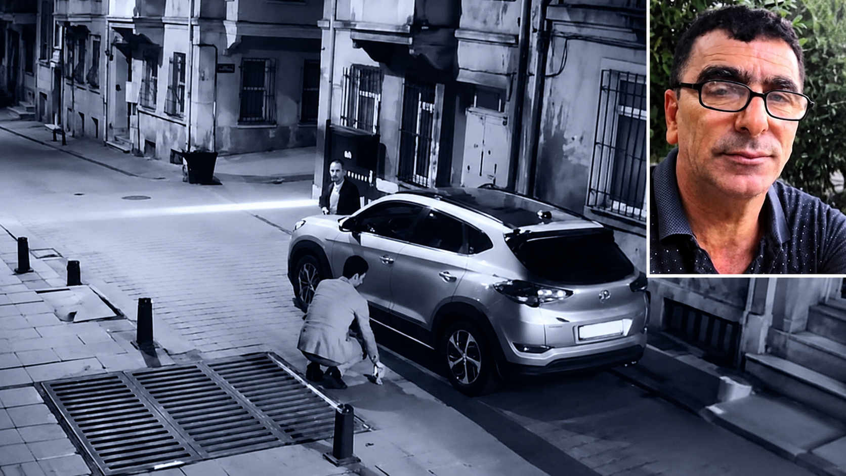 İstanbul Beyoğlu'nda sabah temizlik yapan belediye işçisi, kaldırım ile bina