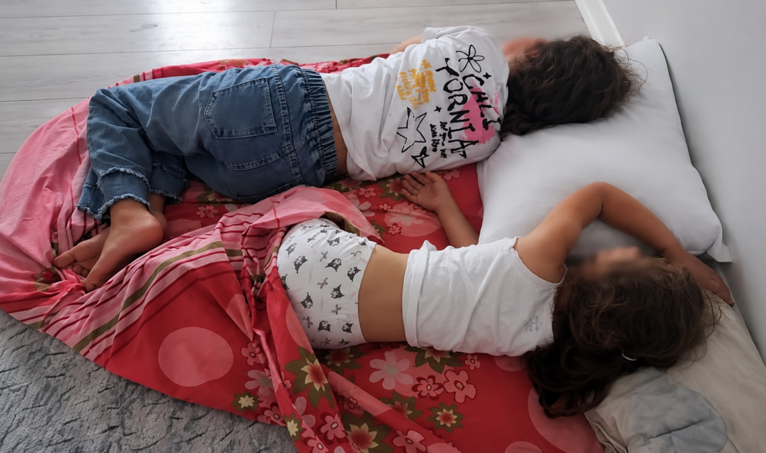 Gemlik'te Nigar Yıldız, eşinin kira borcu nedeniyle iki çocuğuyla tahliye