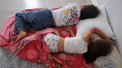 Gemlik'te Nigar Yıldız, eşinin kira borcu nedeniyle iki çocuğuyla tahliye