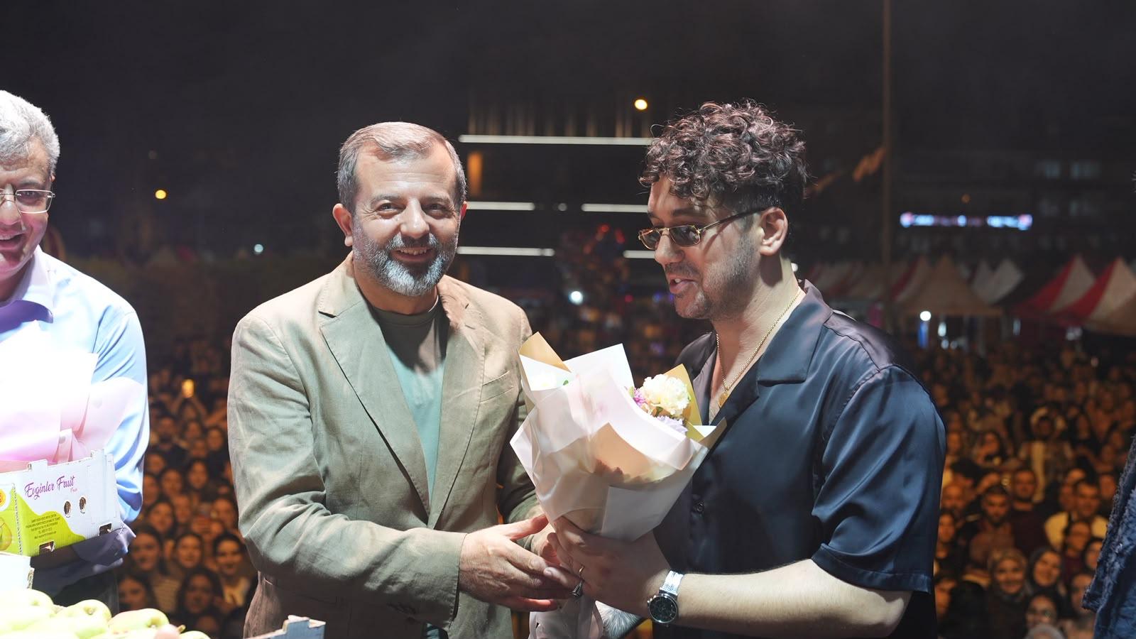 Gürsu Belediyesi tarafından düzenlenen 28. Armut Festivali, iki gün süren