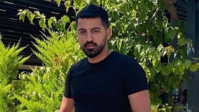Antalya’nın Kemer ilçesinde trafikte yol verme nedeniyle çıkan tartışma kısa