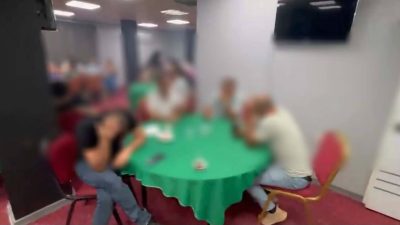 Manisa’nın Yunusemre ilçesinde düğün salonu ruhsatıyla işletilen bir mekânda tombala