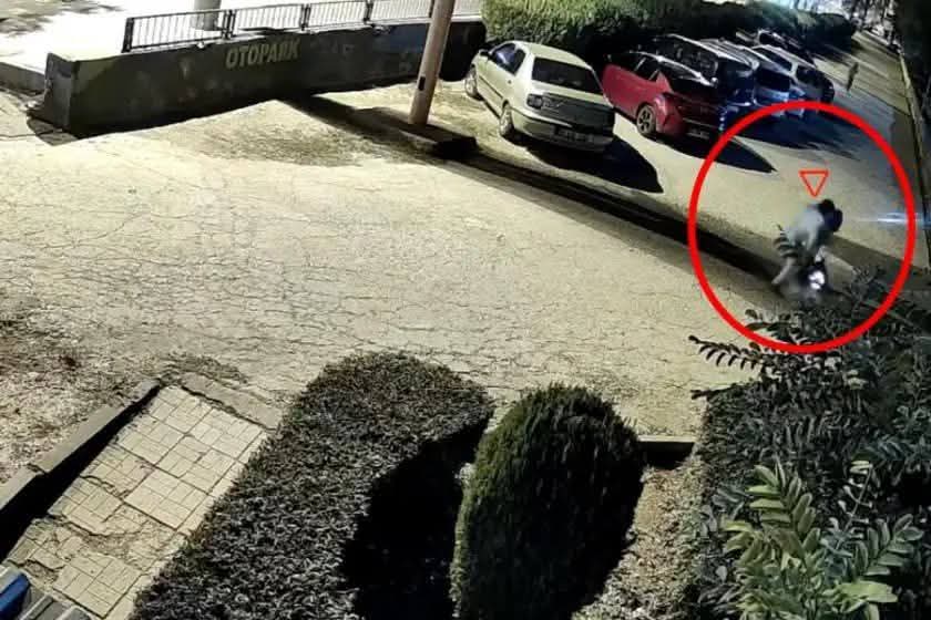 Diyarbakır’da boşanma aşamasındaki eşi tarafından kucağında çocuğuyla silahlı saldırıya uğrayan
