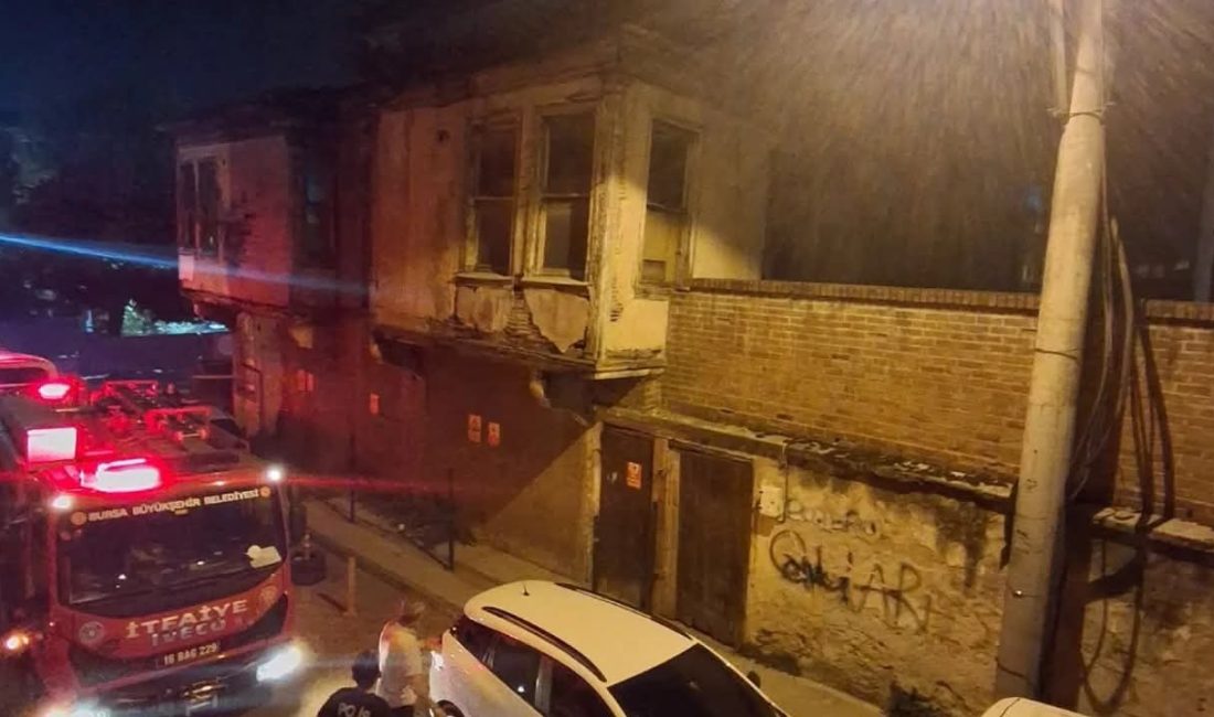 Bursa’nın tarihi ipekçilik miraslarından “Papazın Evi” olarak bilinen ahşap binanın
