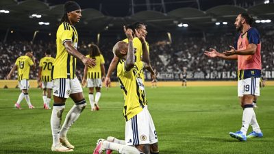 Fenerbahçe, UEFA Şampiyonlar Ligi 3. eleme turu rövanş maçında deplasmanda