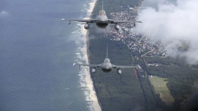 NATO Sözcüsü Allison Hart, Letonya hava sahasına giren bir insansız