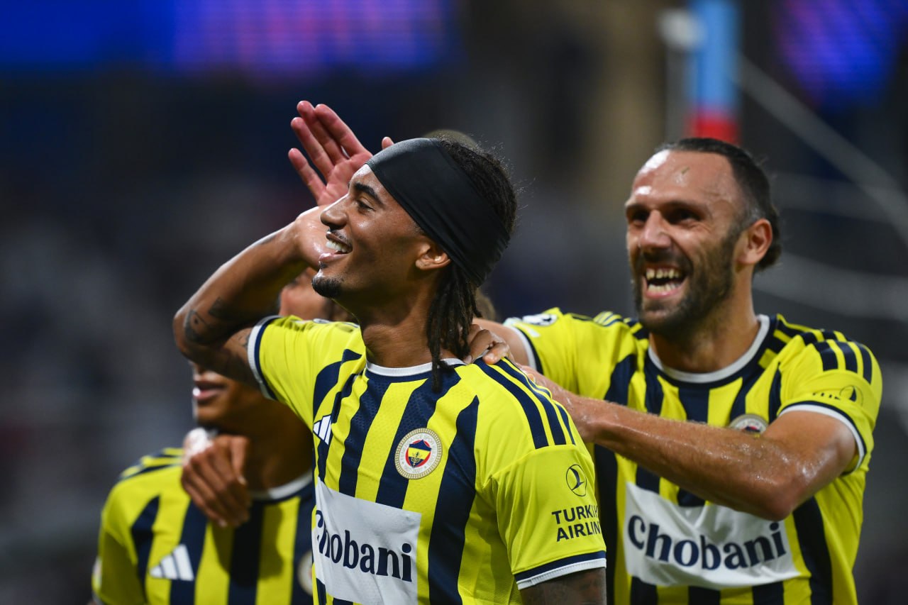 UEFA Şampiyonlar Ligi play-off turunda temsilcimiz Fenerbahçe, 1-1 biten ilk