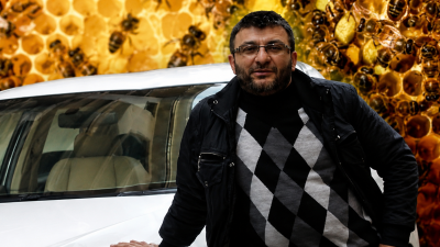 Isparta'da atölyesindeki eşek arısı yuvasına sıcak su döken 51 yaşındaki