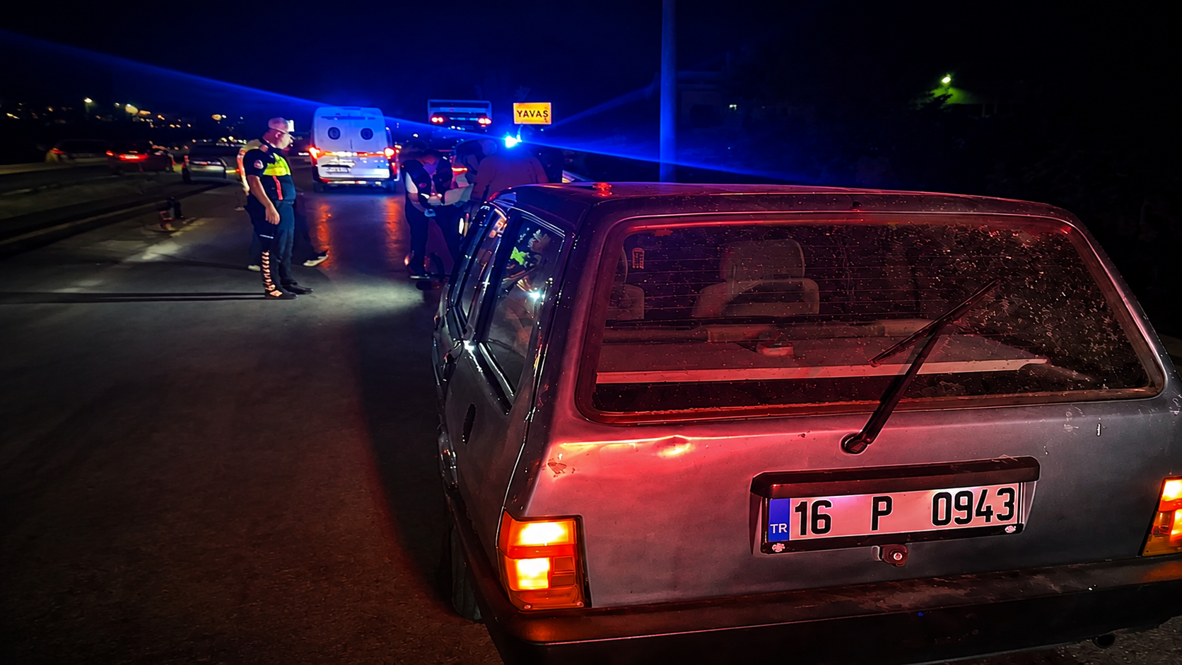 Kestel’de yakıtı biten otomobiline ikmal yaptığı sırada kamyonetin çarptığı Turan
